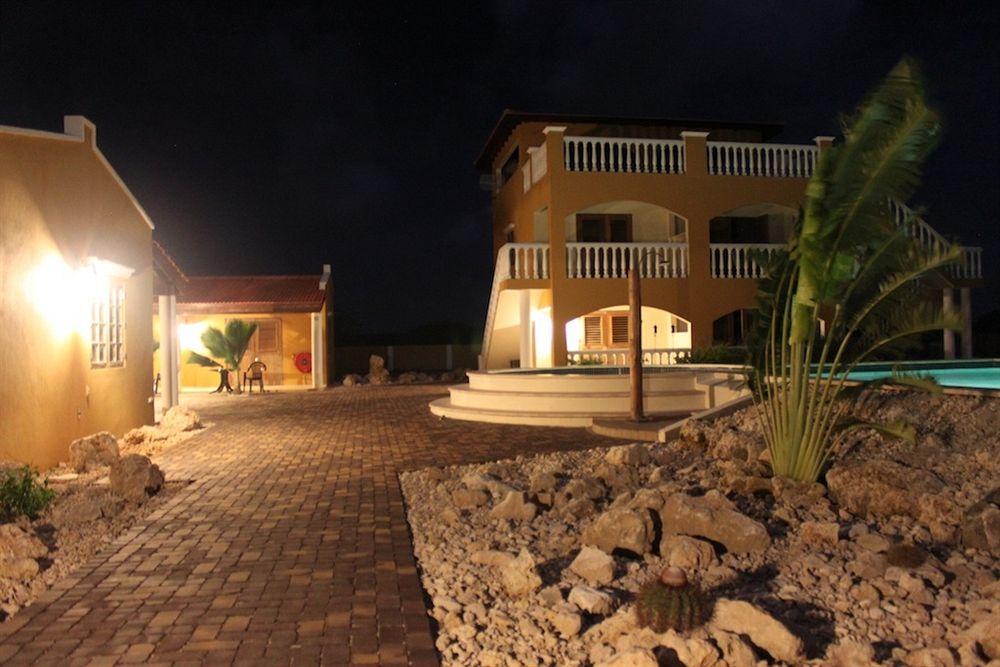 Wanapa Lodge Bonaire Bagian luar foto